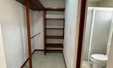 CASA RENTA EN CUMBRES DE LAGO JURIQUILLA CONDOMINIO CON ALBERCA