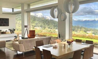 VENDO ESPECTACULAR CASA YERBABONITA-YERBABUENA