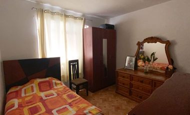 Venta De Hermosa Casa De 3 Pisos Ubicada En La Mejor Zona Del Rimac, En La Av La Capilla.