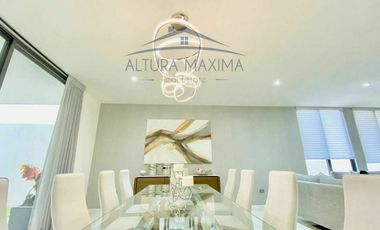 Lujosa Residencia en Venta Puerta Las Lomas Zona Andares Zapopan