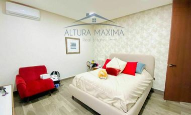 Lujosa Residencia en Venta Puerta Las Lomas Zona Andares Zapopan