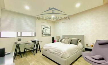 Lujosa Residencia en Venta Puerta Las Lomas Zona Andares Zapopan
