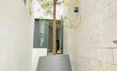 Lujosa Residencia en Venta Puerta Las Lomas Zona Andares Zapopan