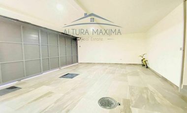 Lujosa Residencia en Venta Puerta Las Lomas Zona Andares Zapopan