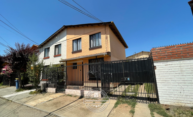 VENDE HERMOSA CASA DOS. PISOS EN LA FLORIDA