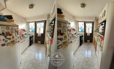VENDE HERMOSA CASA DOS. PISOS EN LA FLORIDA
