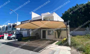 CASA AMUEBLADA EN CORREGIDORA QUERÉTARO.