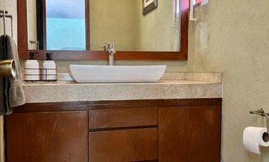 SE VENDE CASA EN SAN JERONIMO LIDICE. PARTE BAJA MUY BAJA.