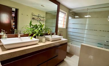 SE VENDE CASA EN SAN JERONIMO LIDICE. PARTE BAJA MUY BAJA.