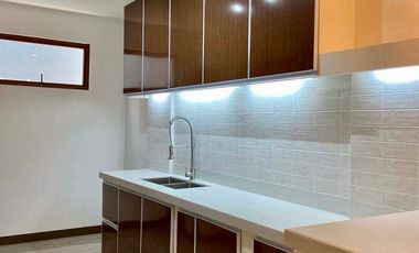 FOR SALE: Brand New 4 Bedroom Townhouse in Barangay Bangkal Makati City