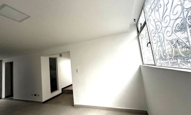 ARRIENDO CASA REMODELADA PARA OFICINA LOS ALCAZARES