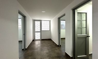 ARRIENDO CASA REMODELADA PARA OFICINA LOS ALCAZARES