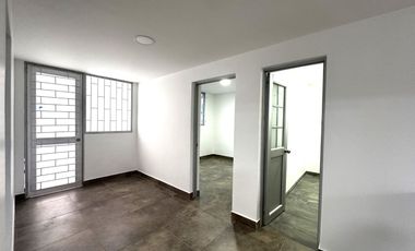 ARRIENDO CASA REMODELADA PARA OFICINA LOS ALCAZARES