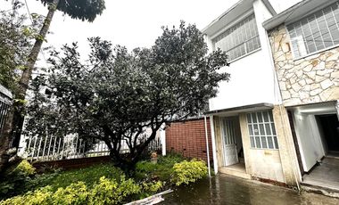 VENDO CASA COMERCIAL  REMODELADA EN LOS ALCAZARES