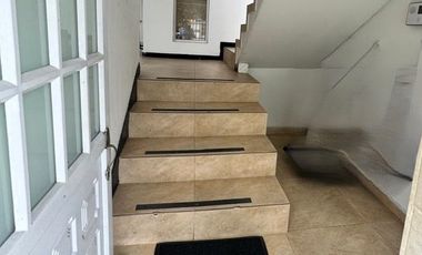 VENDO CASA COMERCIAL  REMODELADA EN LOS ALCAZARES