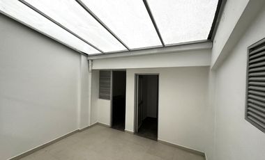VENDO CASA COMERCIAL  REMODELADA EN LOS ALCAZARES