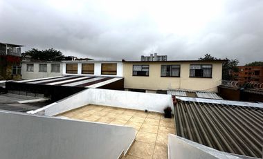 VENDO CASA COMERCIAL  REMODELADA EN LOS ALCAZARES