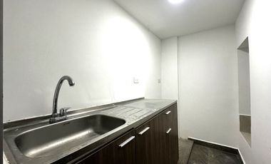 VENDO CASA COMERCIAL  REMODELADA EN LOS ALCAZARES