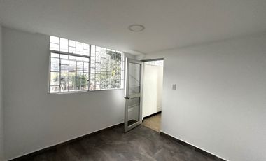 VENDO CASA COMERCIAL  REMODELADA EN LOS ALCAZARES