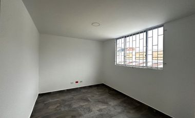VENDO CASA COMERCIAL  REMODELADA EN LOS ALCAZARES
