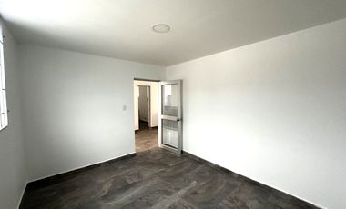 VENDO CASA COMERCIAL  REMODELADA EN LOS ALCAZARES