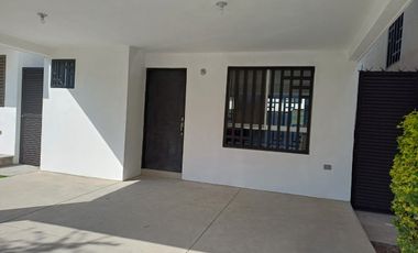 Propiedad en Renta Dominio Cumbres, Arezzzo Residencial, García, N.L.
