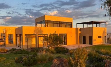 Casa Cala, Nueva de Autor en Zaru., El Marqués Querétaro. CONVIERTE ESTA CASA EN TU PROYECTO DE VIDA.