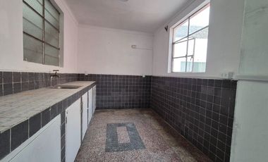 Alquilo como vivienda u oficina 125m2 + azotea
