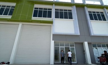 Gudang Strategis East Logistic Park Akr Jiipe Manyar Gresik