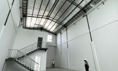 Gudang Strategis East Logistic Park Akr Jiipe Manyar Gresik