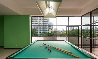 Seaview 2 Bedroom for Sale in Jomtien Complex Condominium