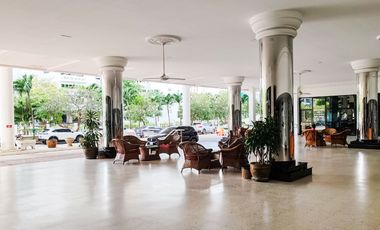 Seaview 2 Bedroom for Sale in Jomtien Complex Condominium