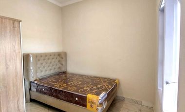 Rumah 2 Lantai Bonus Furniture dekat Jalan Raya Tajem