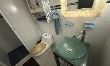Venta de casa en Lomas del Mar, sobre avenida a 5 minutos de plaza Américas.