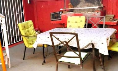 Casa interior amoblada