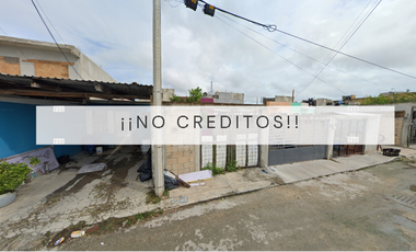 Casa en calle Cerrada Ceibal, Azul Bonampak, Cancún, Benito Juárez, Quintana Roo, México ¡NO CRÉDITOS!