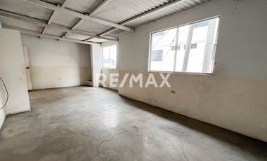 Terreno En Av. Túpac Amaru | Esquina | 2 Pisos | Ideal Para Vivienda O Negocio