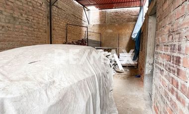 Terreno En Av. Túpac Amaru | Esquina | 2 Pisos | Ideal Para Vivienda O Negocio