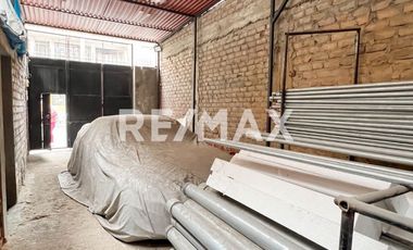 Terreno En Av. Túpac Amaru | Esquina | 2 Pisos | Ideal Para Vivienda O Negocio