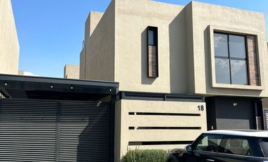 CASA EN VENTA EN METEPEC FRACCIONAMIENTO ESMERALDA