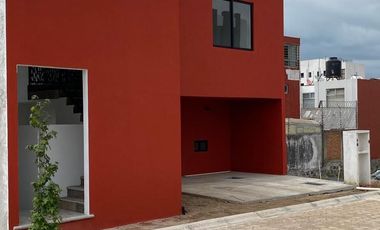 vendo casa en fraccionamiento la vid residencial en cuautlancingo