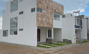 Vendo casa en fraccionamiento la vid residencial en cuautlancingo