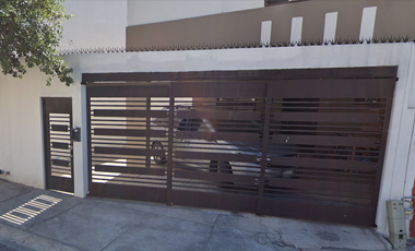 CASA EN VENTA EN CUMBRES MADEIRA, MONTERREY, NUEVO LEON