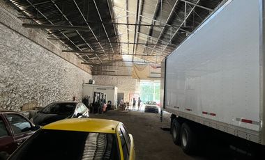 BODEGA EN VENTA EN COLONIA MODERNA EN GUADALAJARA