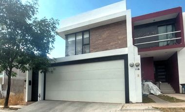 CASA EN VENTA PRIVADA BOSQUES DE LAS CUMBRES COLINAS DEL PADRE ZACATECAS ZAC
