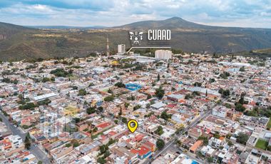 Se Remata casa con 6 Departamentos cerca del CUAAD y Calzada Independencia Norte
