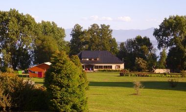Se vende Parcela 5.700 Mts2, con casa y acceso al Lago Ranco, Valdivia, Chile