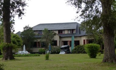 Se vende Parcela 5.700 Mts2, con casa y acceso al Lago Ranco, Valdivia, Chile