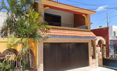 CASA ADJUDICADA EN RECUPERACIÓN BANCARIA EN C 28E 318 CHUBURNA DE HIDALGO, MERIDA YUCATAN.