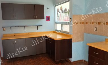 🌟 ¡Vive en Tranquilidad y Comodidad en Corregidora! 🌿  Casa dos niveles en privada !! A Ofertar.